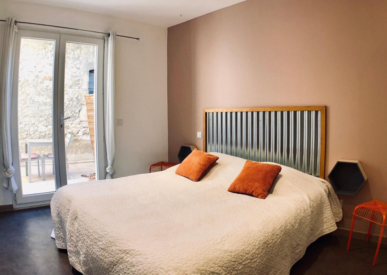 Appartements Entre Provence Et Camargue タラスコン エクステリア 写真